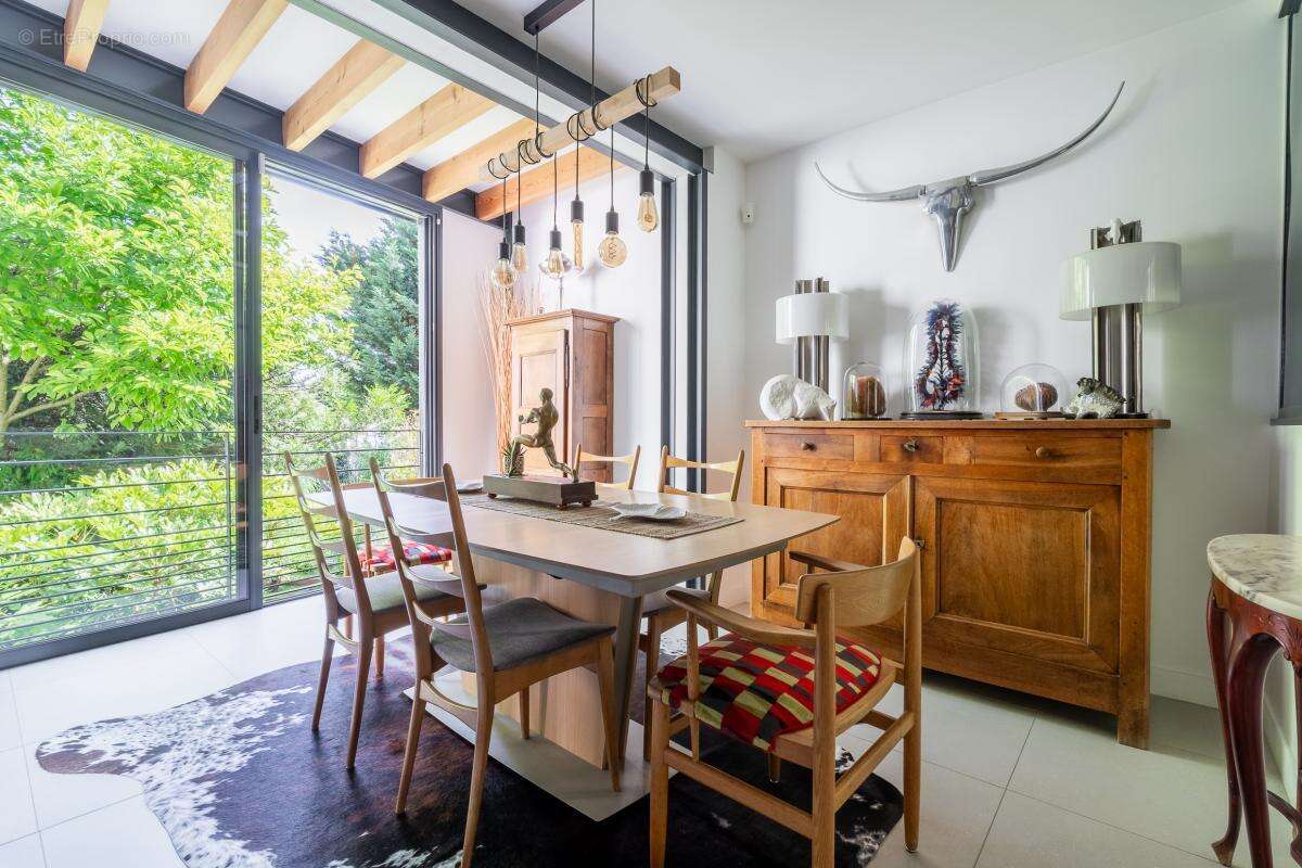 Maison à LE PERREUX-SUR-MARNE