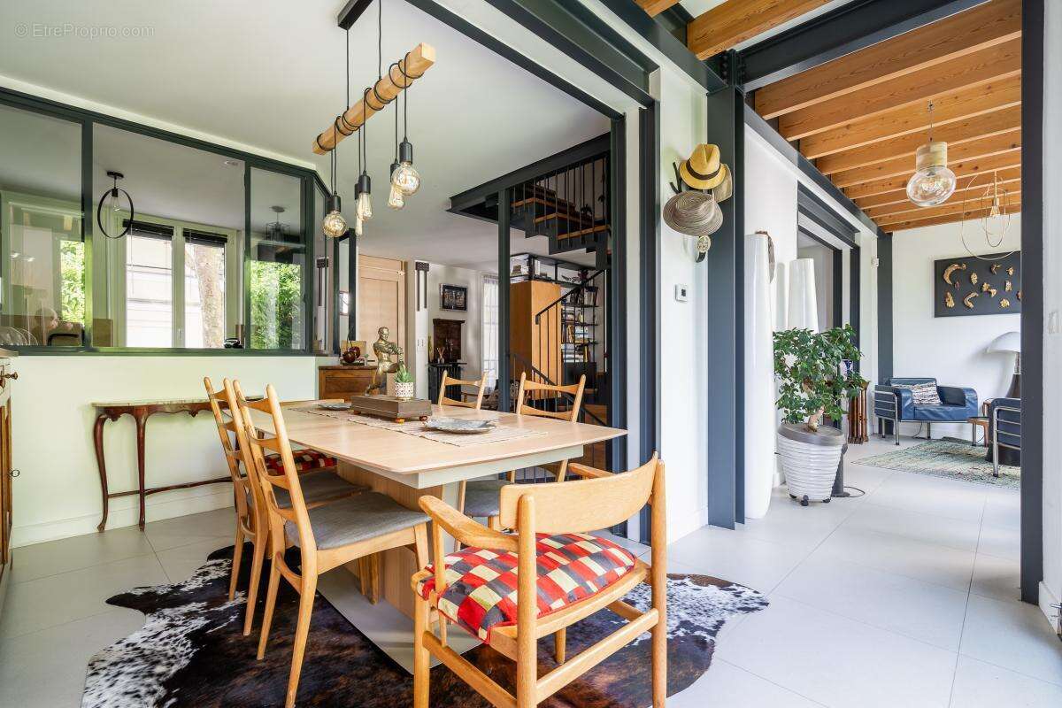 Maison à LE PERREUX-SUR-MARNE