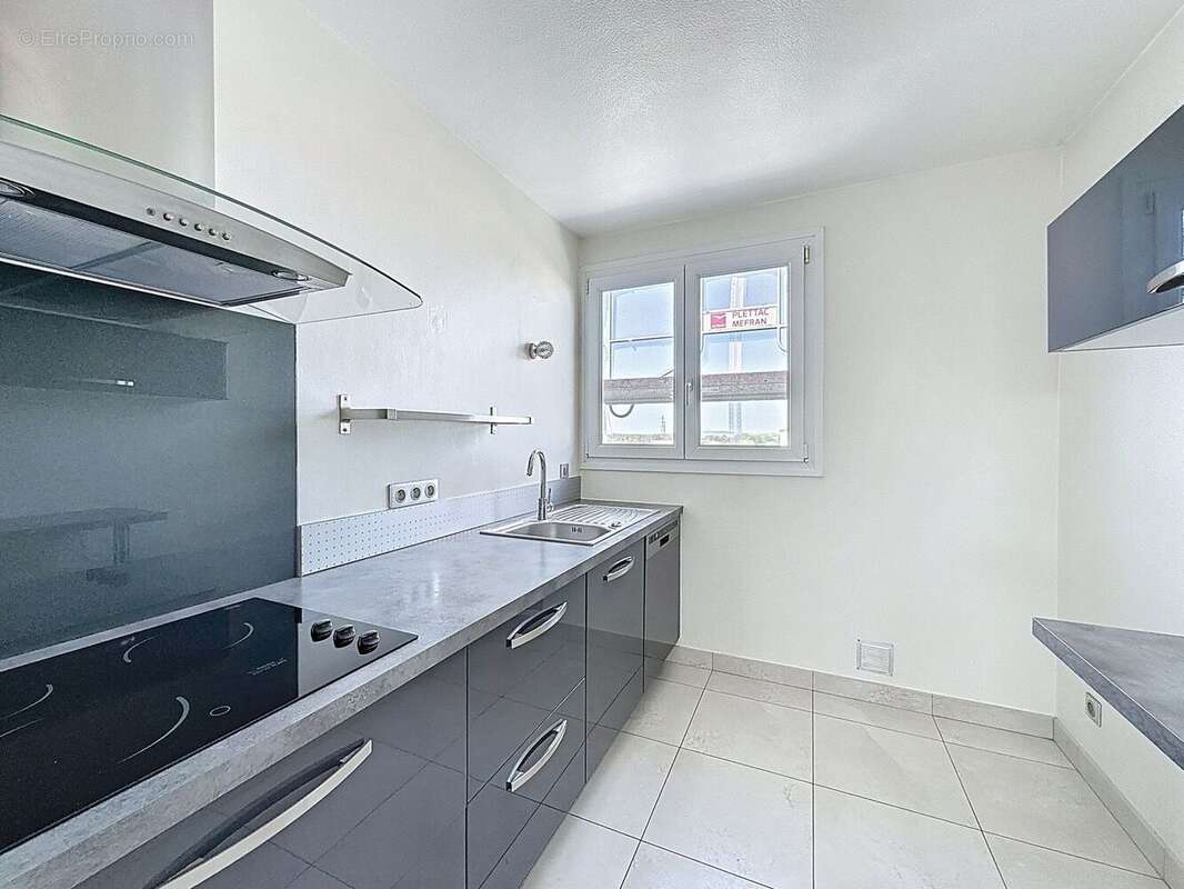 Appartement à TINQUEUX