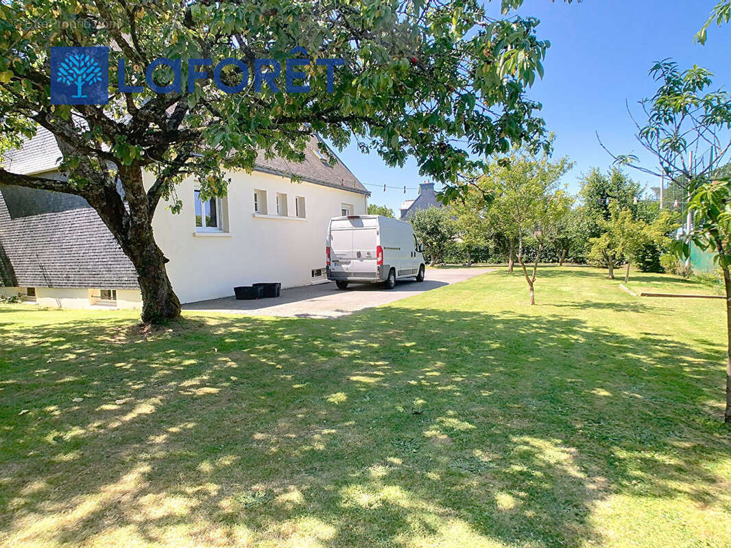 Maison à MUR-DE-BRETAGNE