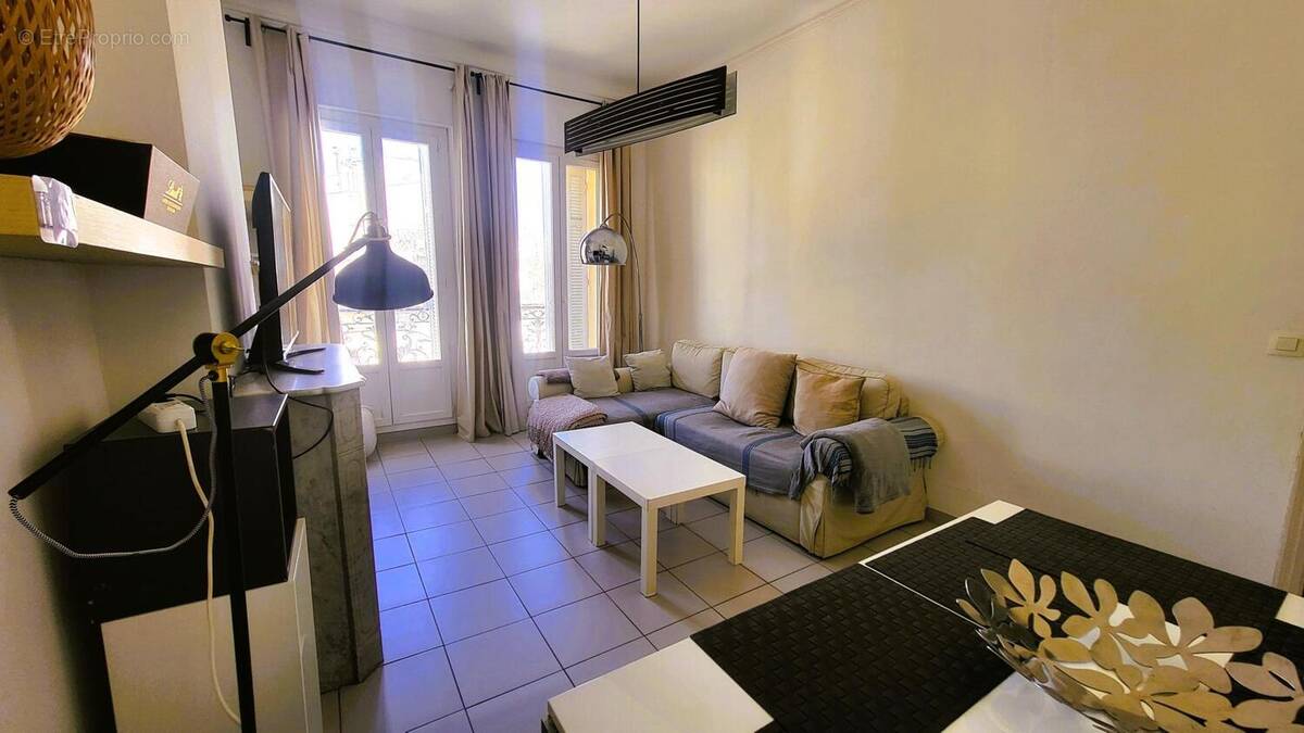 Photo 1 - Appartement à MARSEILLE-6E