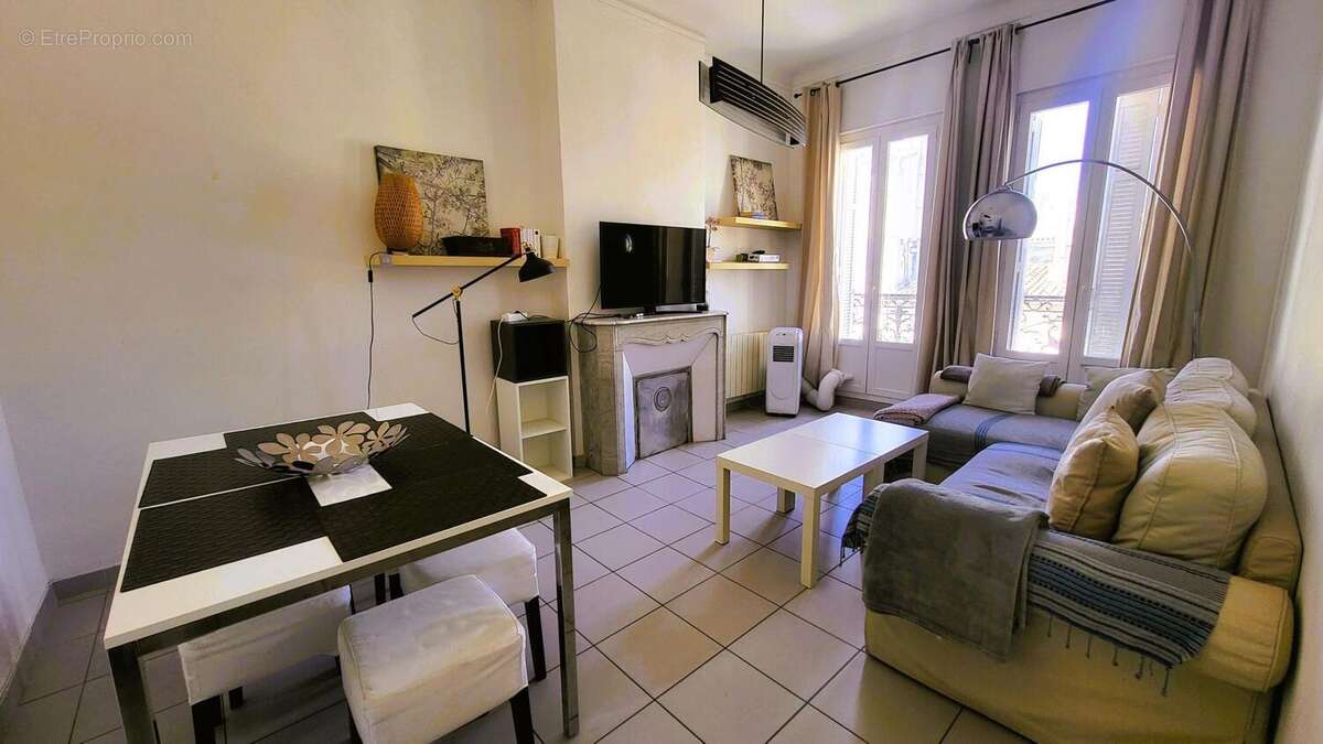 Photo 2 - Appartement à MARSEILLE-6E