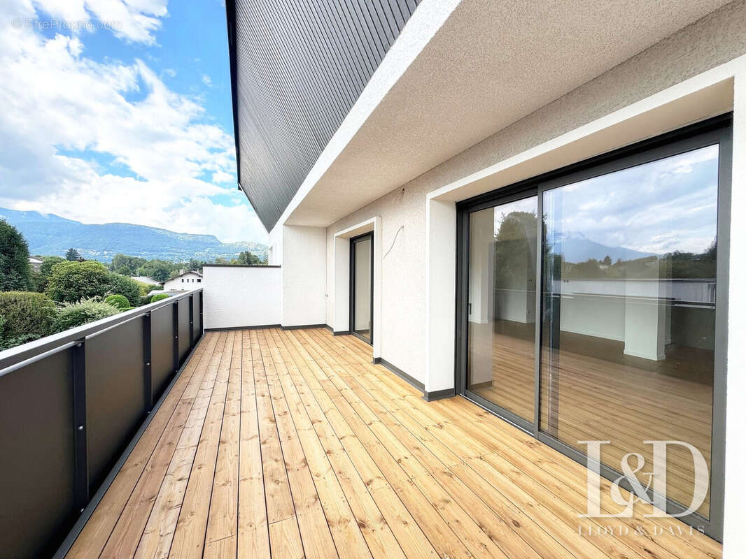 Appartement à CHALLES-LES-EAUX