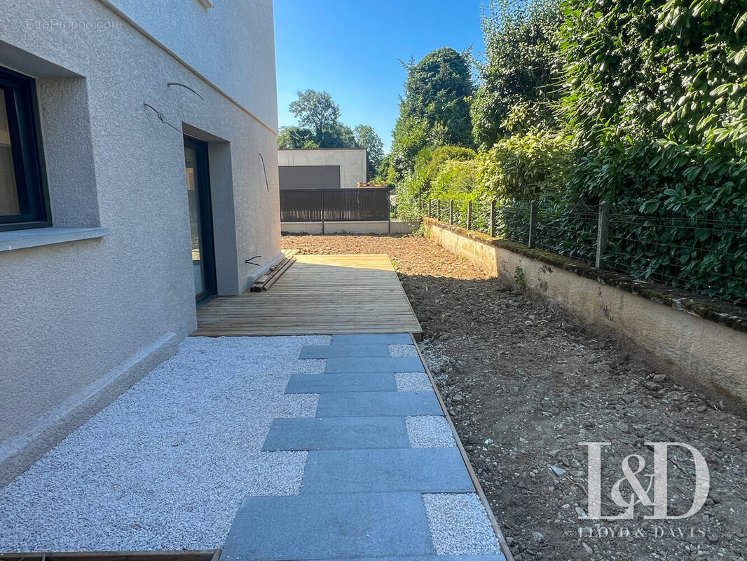 Appartement à CHALLES-LES-EAUX