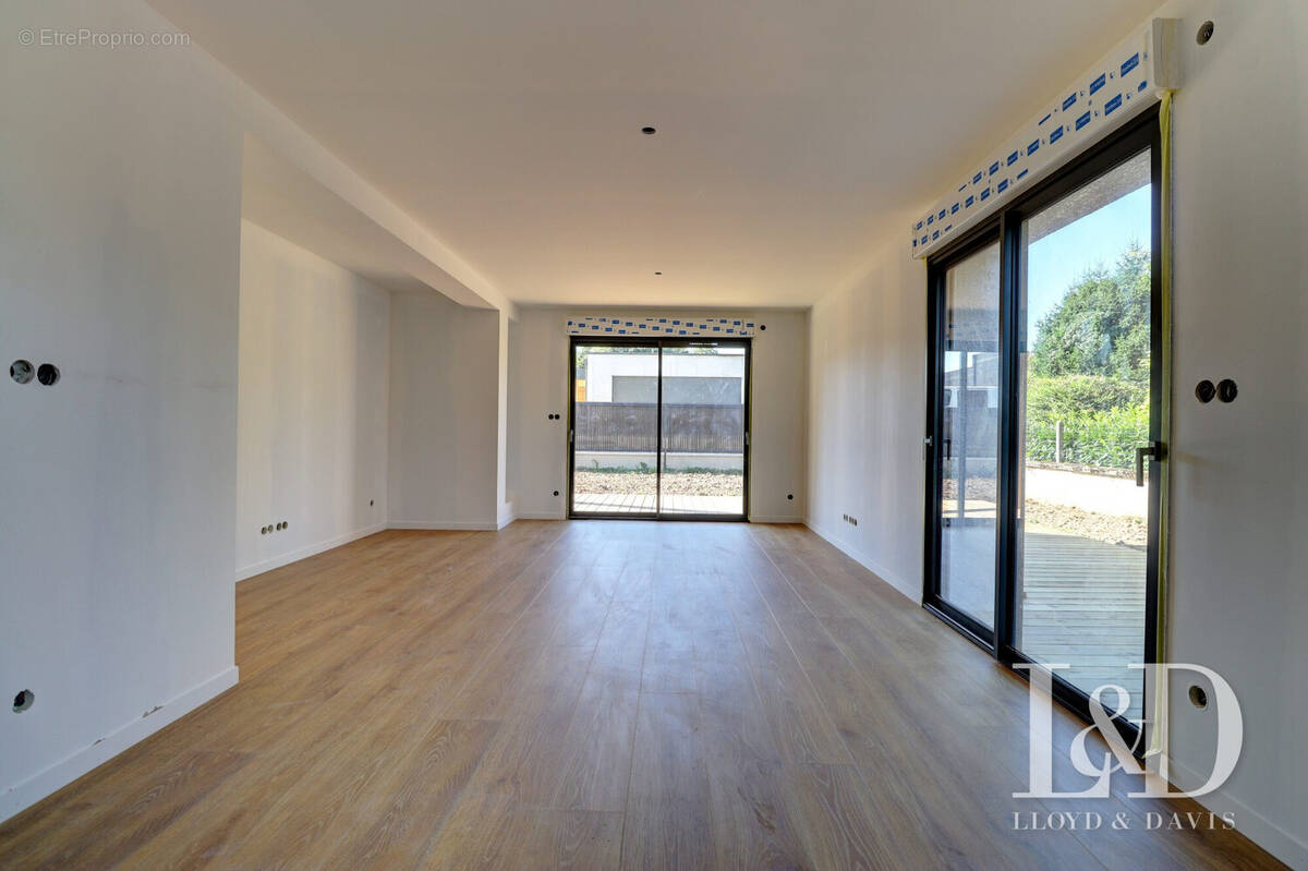 Appartement à CHALLES-LES-EAUX