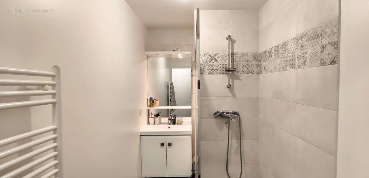 Appartement à EMERAINVILLE