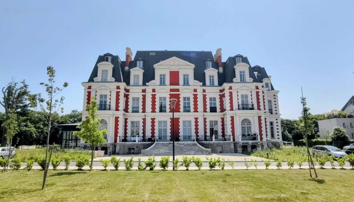 Appartement à EMERAINVILLE