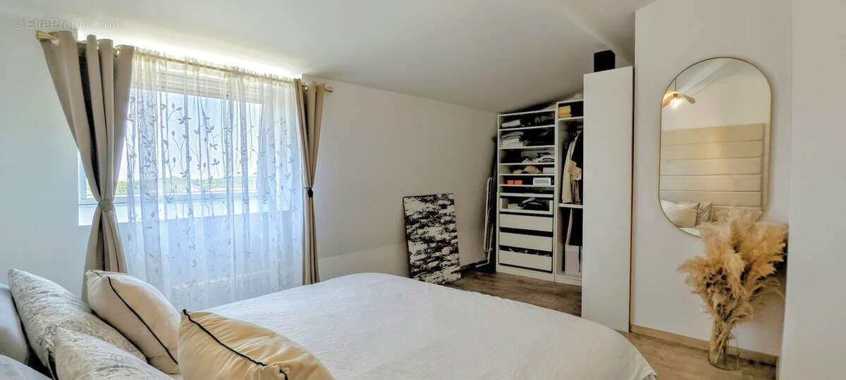 Appartement à EMERAINVILLE