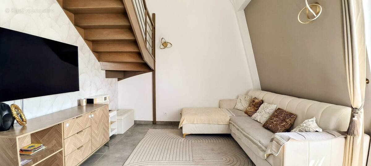 Appartement à EMERAINVILLE