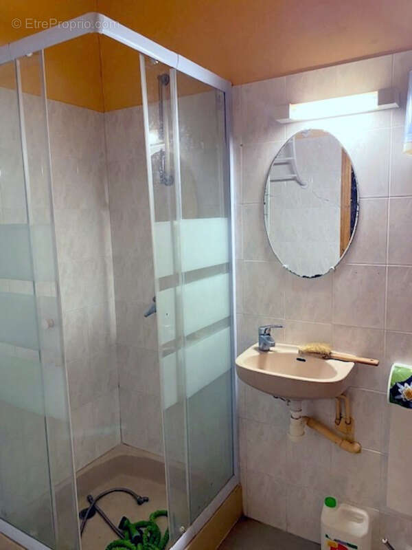 Appartement à VILLENEUVE-L&#039;ARCHEVEQUE