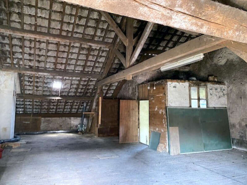 Appartement à VILLENEUVE-L&#039;ARCHEVEQUE