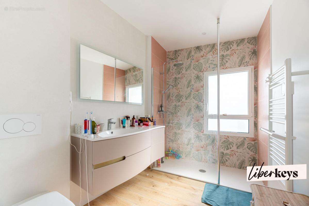 Maison à SAINT-SEBASTIEN-SUR-LOIRE