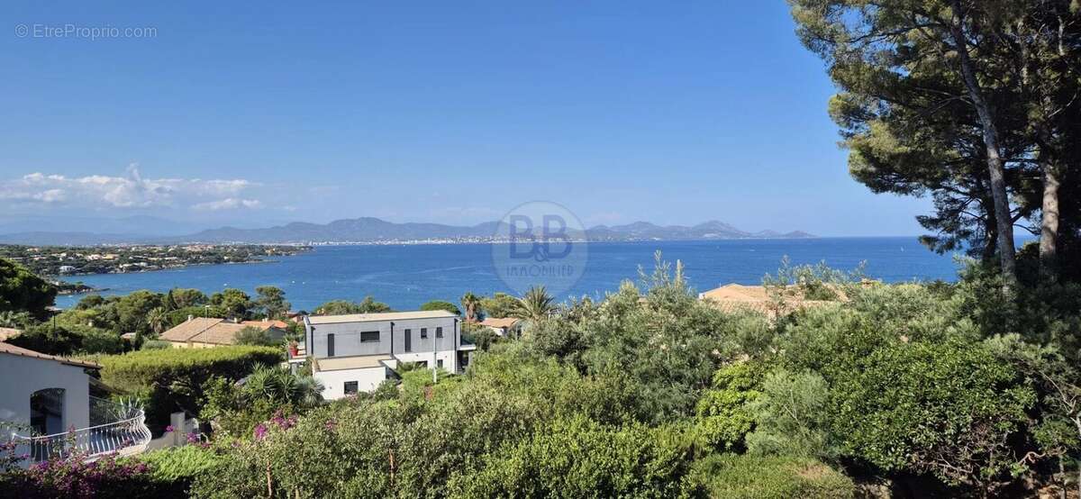 Maison à LES ISSAMBRES