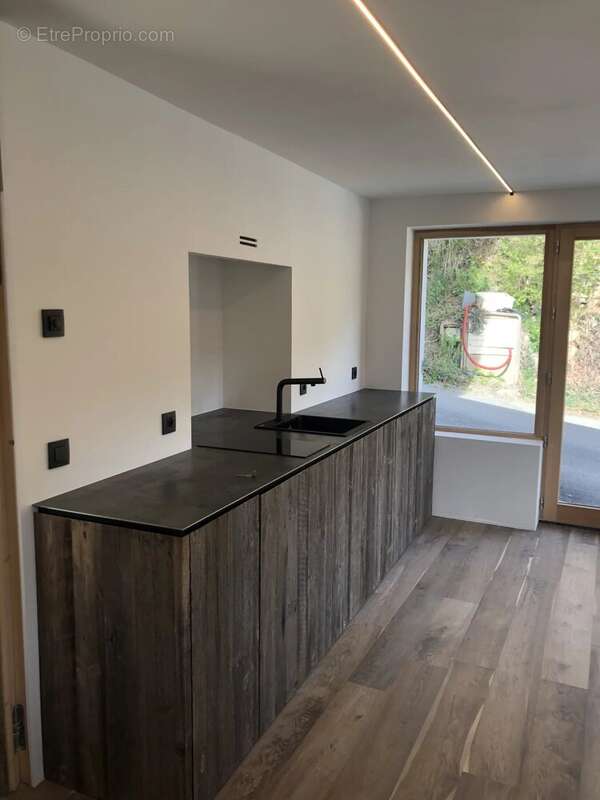 Commerce à SAINT-GERVAIS-LES-BAINS