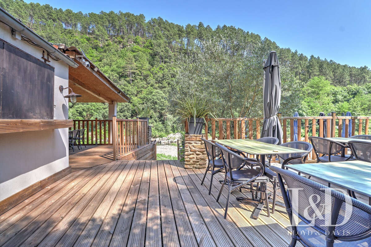 Commerce à SAINT-AMBROIX