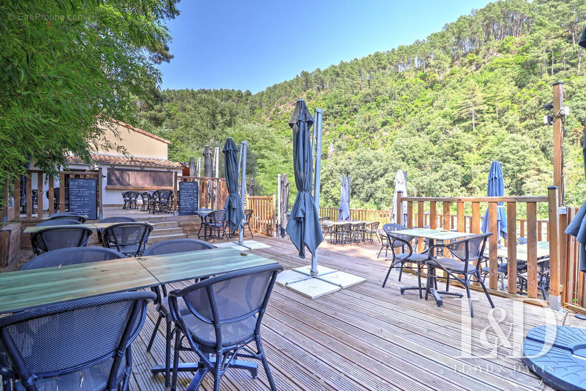 Commerce à SAINT-AMBROIX