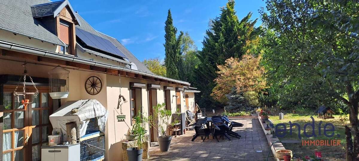 Maison à ISLE-ET-BARDAIS