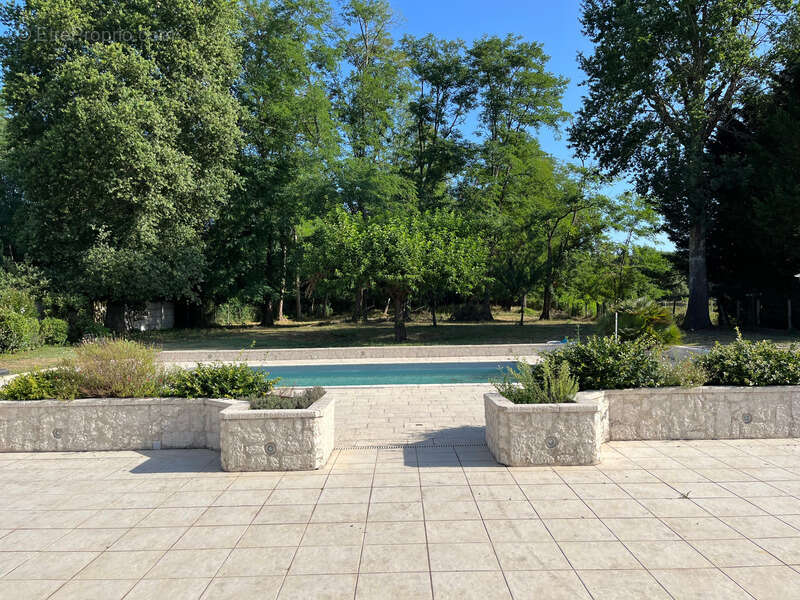 Maison à SAINT-LAURENT-MEDOC