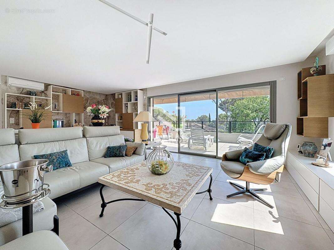 Appartement à SAINT-RAPHAEL