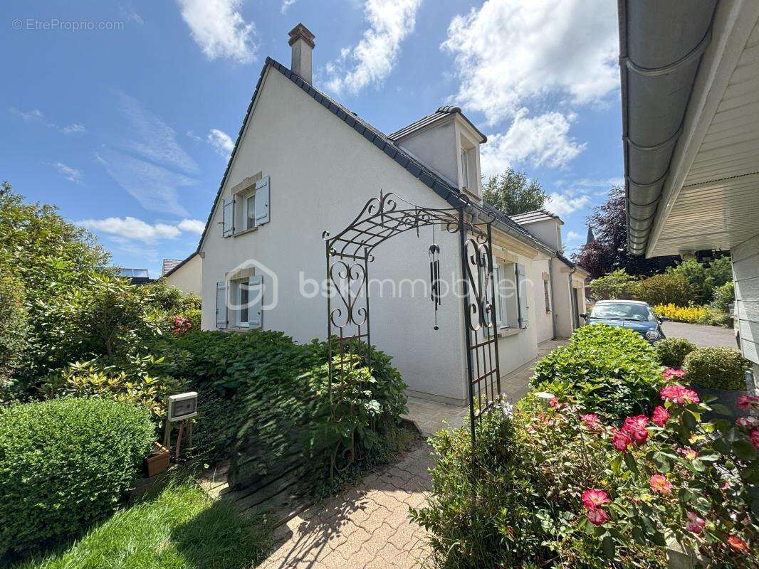 Maison à SAINT-REMY-BOSCROCOURT