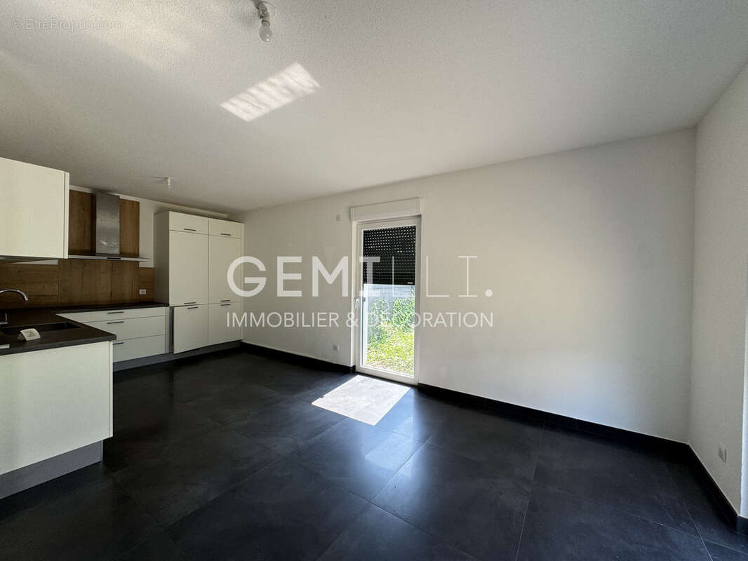 Appartement à VILLAGE-NEUF