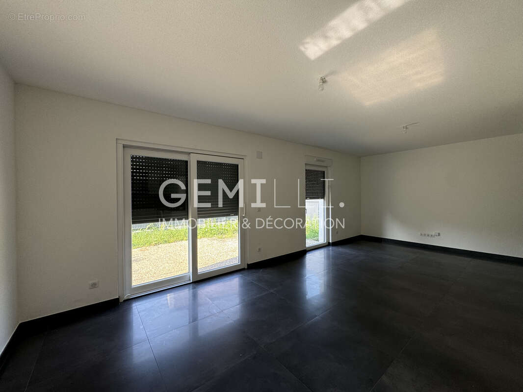 Appartement à VILLAGE-NEUF