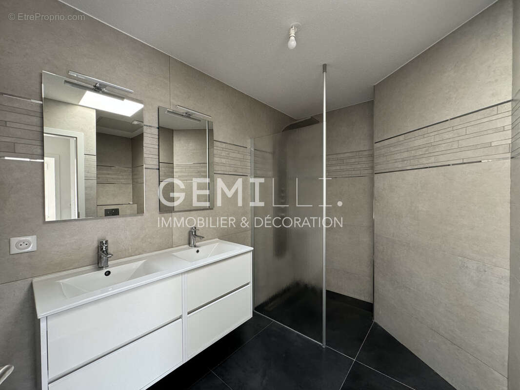 Appartement à VILLAGE-NEUF