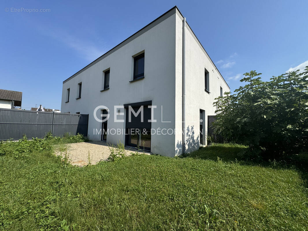 Appartement à VILLAGE-NEUF