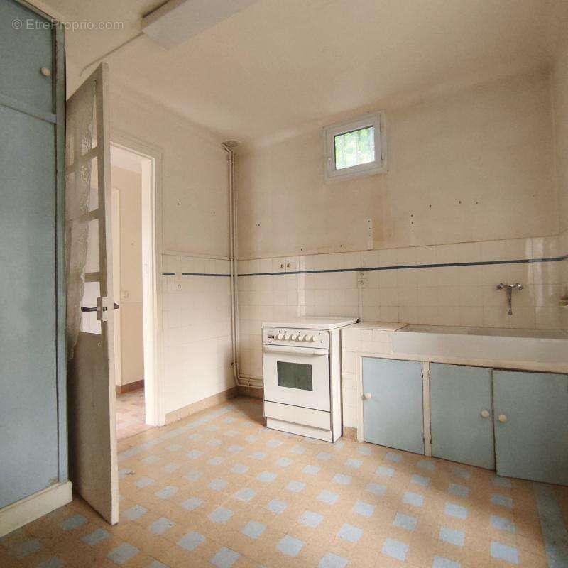 Maison à L'HAY-LES-ROSES