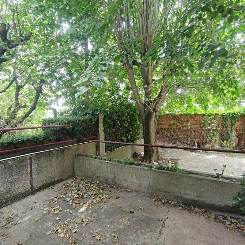 Maison à L'HAY-LES-ROSES