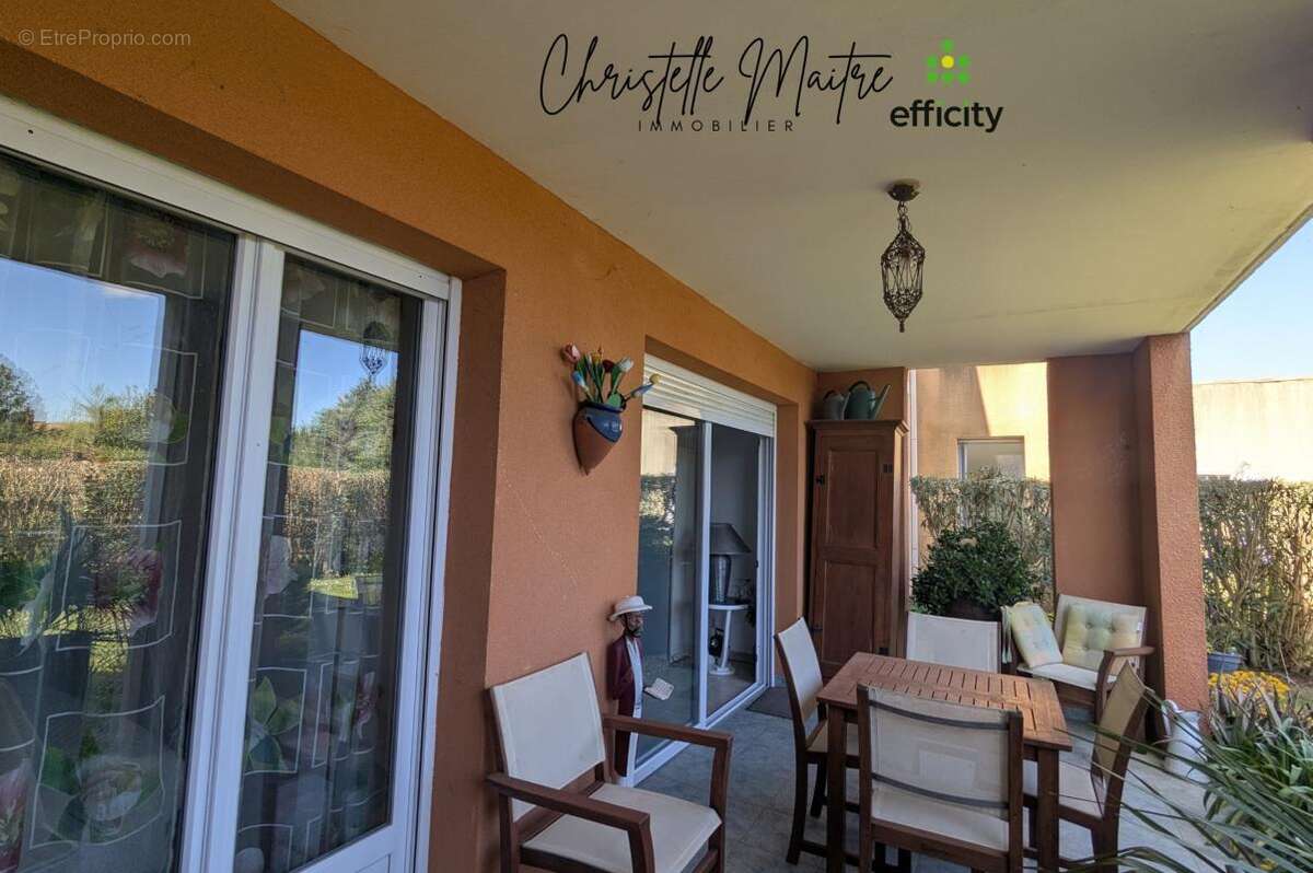 Appartement à SAINT-MARTIN-DE-CRAU