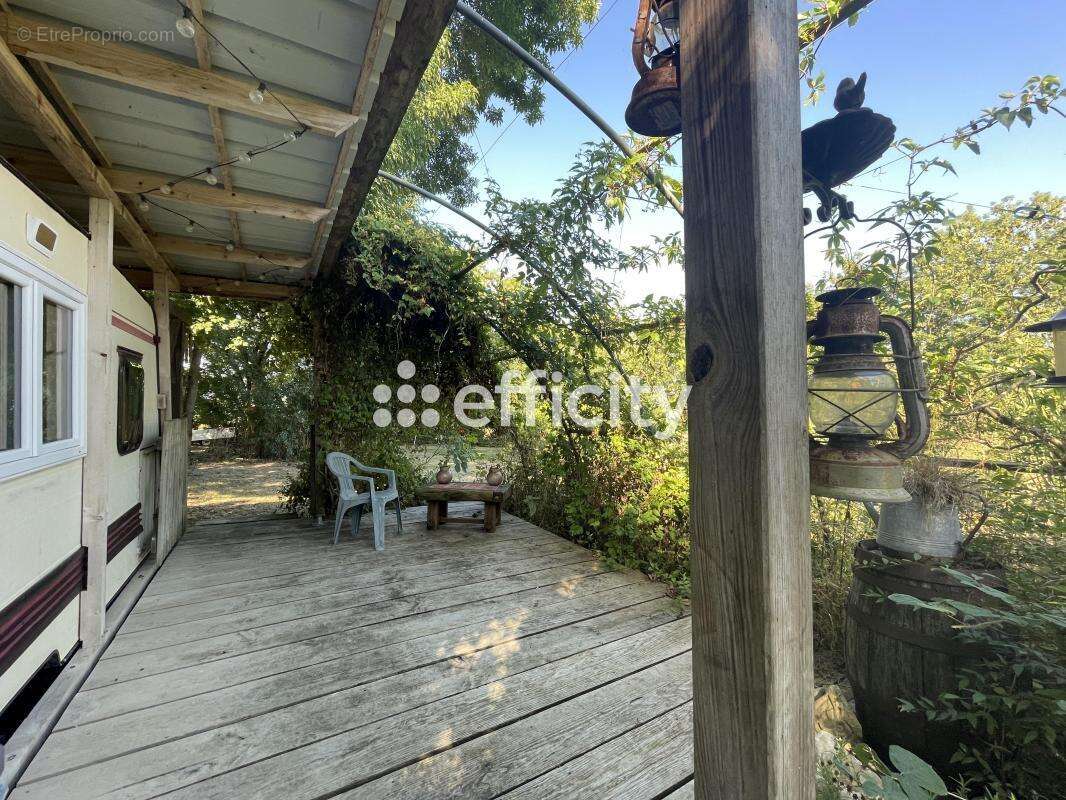 Maison à AUGE-SAINT-MEDARD