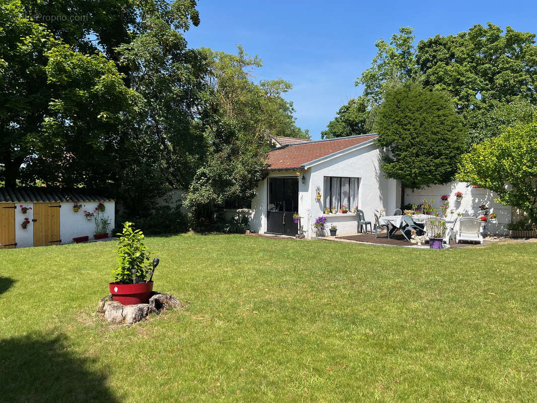 Maison à BONNIERES-SUR-SEINE