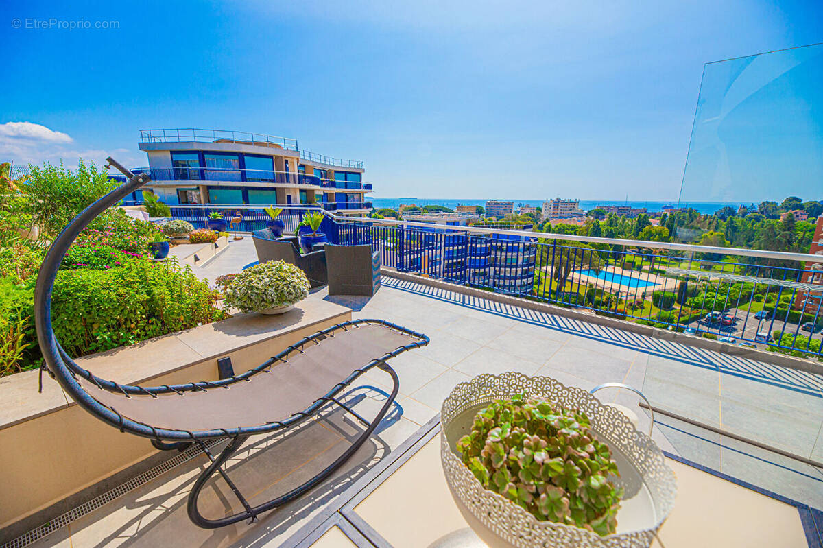 Appartement à MANDELIEU-LA-NAPOULE