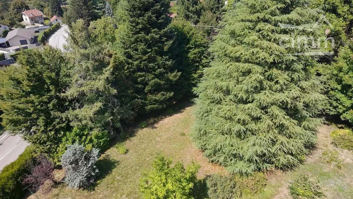 Terrain à SAINT-MARTIN-D&#039;URIAGE