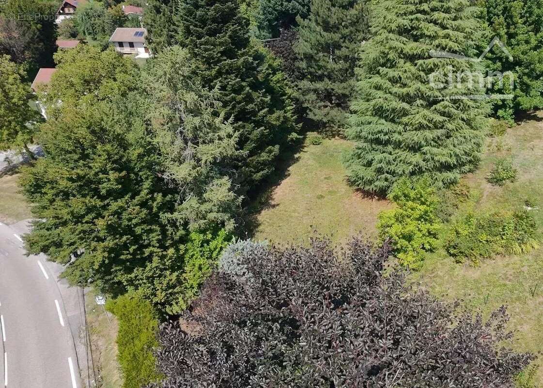 Terrain à SAINT-MARTIN-D&#039;URIAGE