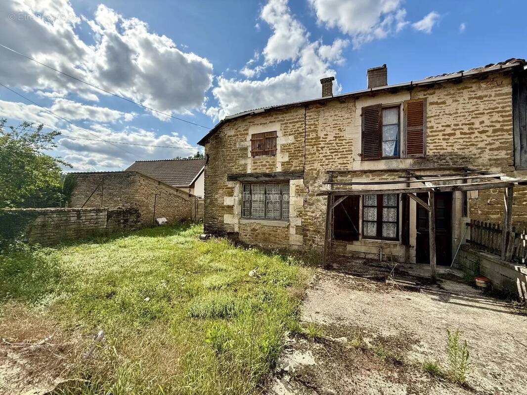 Maison à HUMBERVILLE