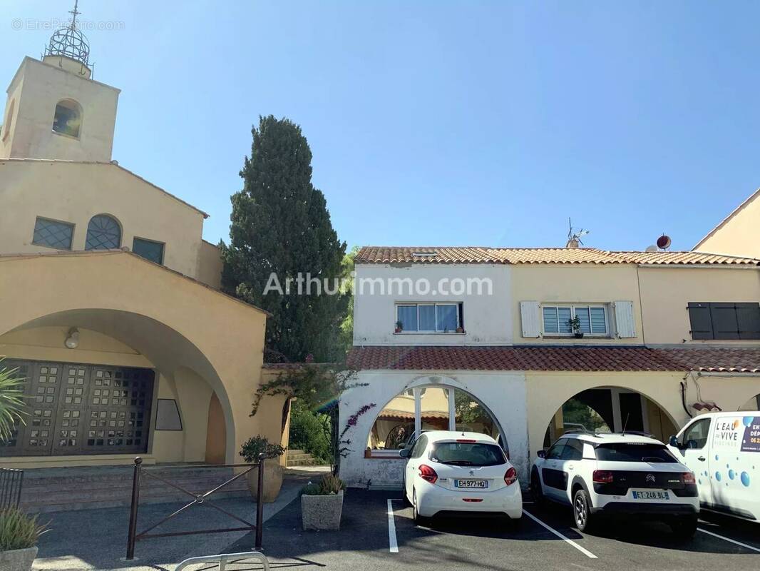 Maison à LES ISSAMBRES