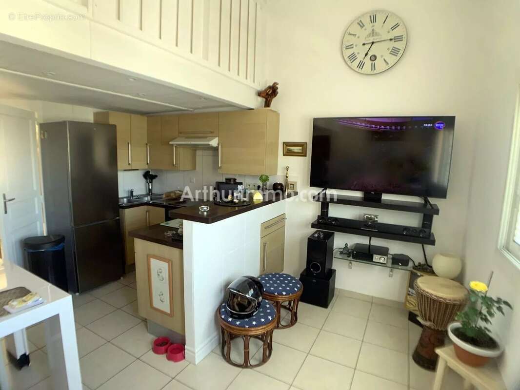 Maison à LES ISSAMBRES