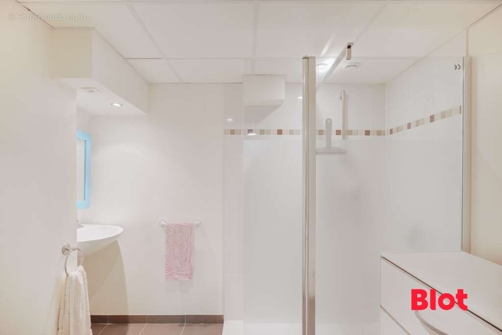 Maison à PLOUER-SUR-RANCE