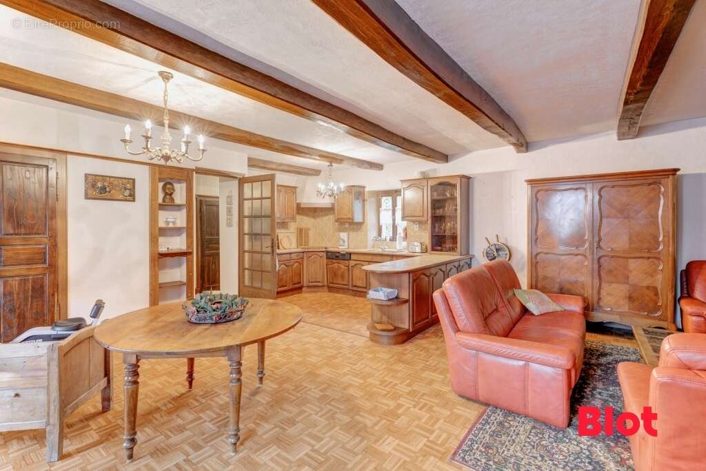 Maison à PLOUER-SUR-RANCE