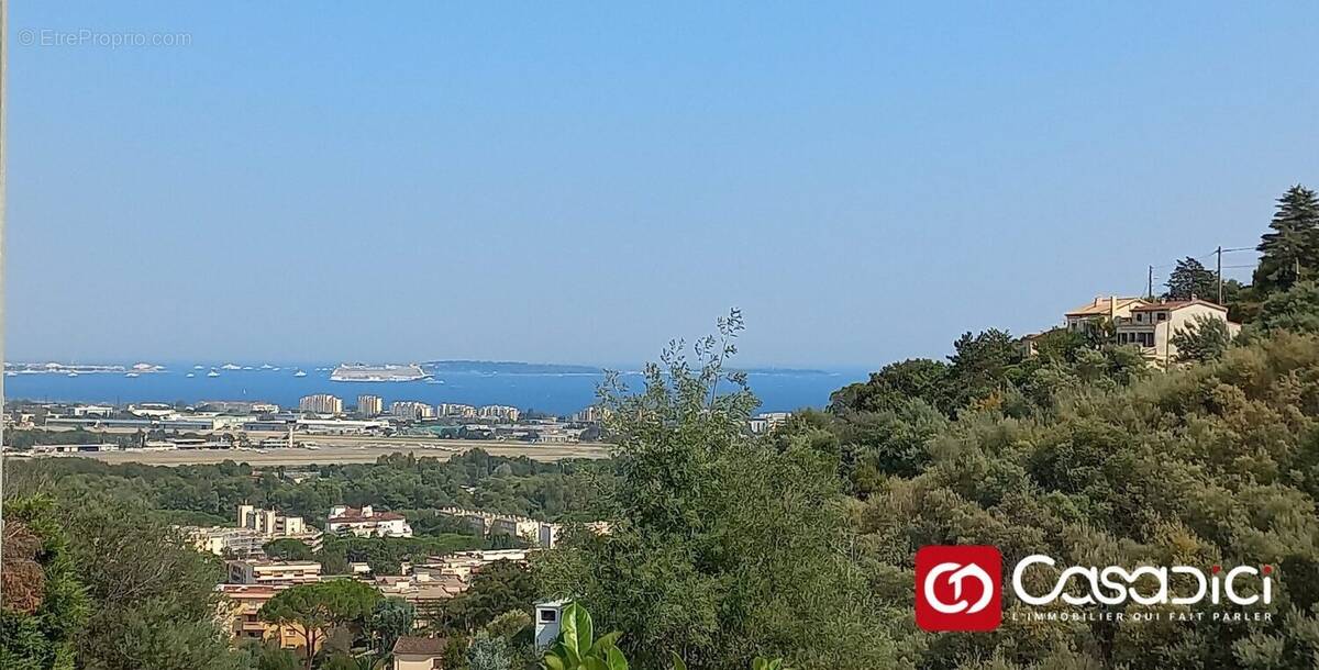 Appartement à MANDELIEU-LA-NAPOULE