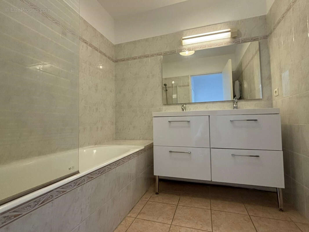 Appartement à HYERES