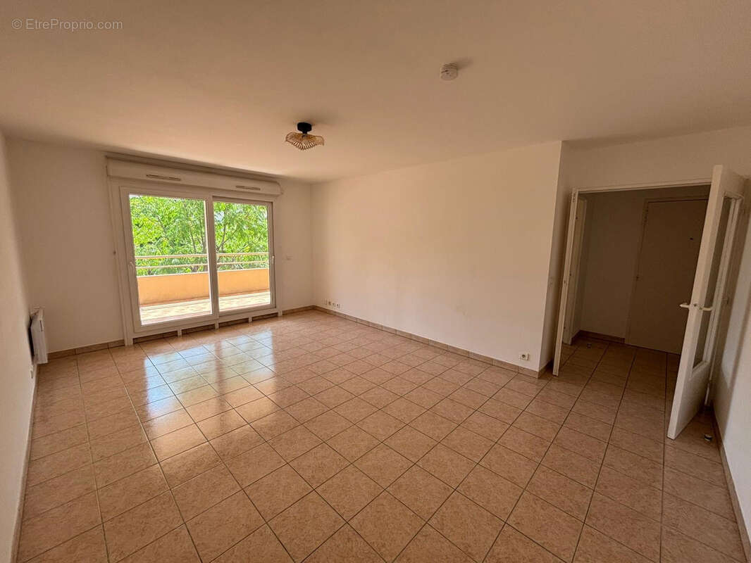 Appartement à HYERES