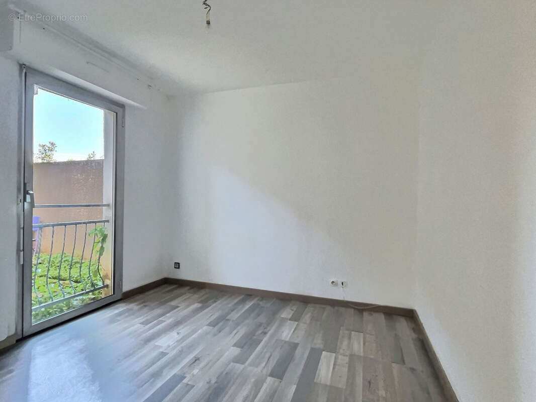 Appartement à CARQUEIRANNE