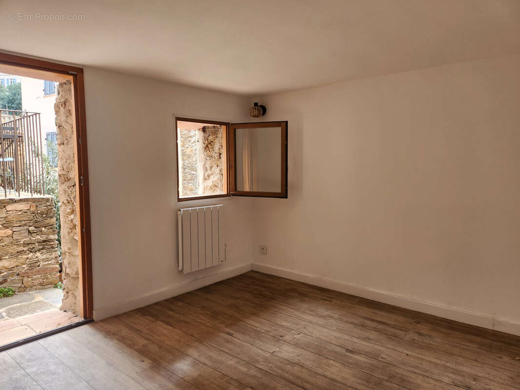 Maison à BORMES-LES-MIMOSAS