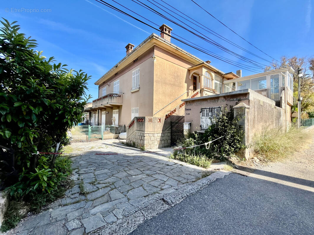 Maison à CARQUEIRANNE