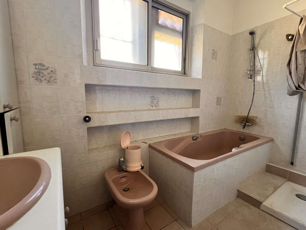 Maison à CARQUEIRANNE