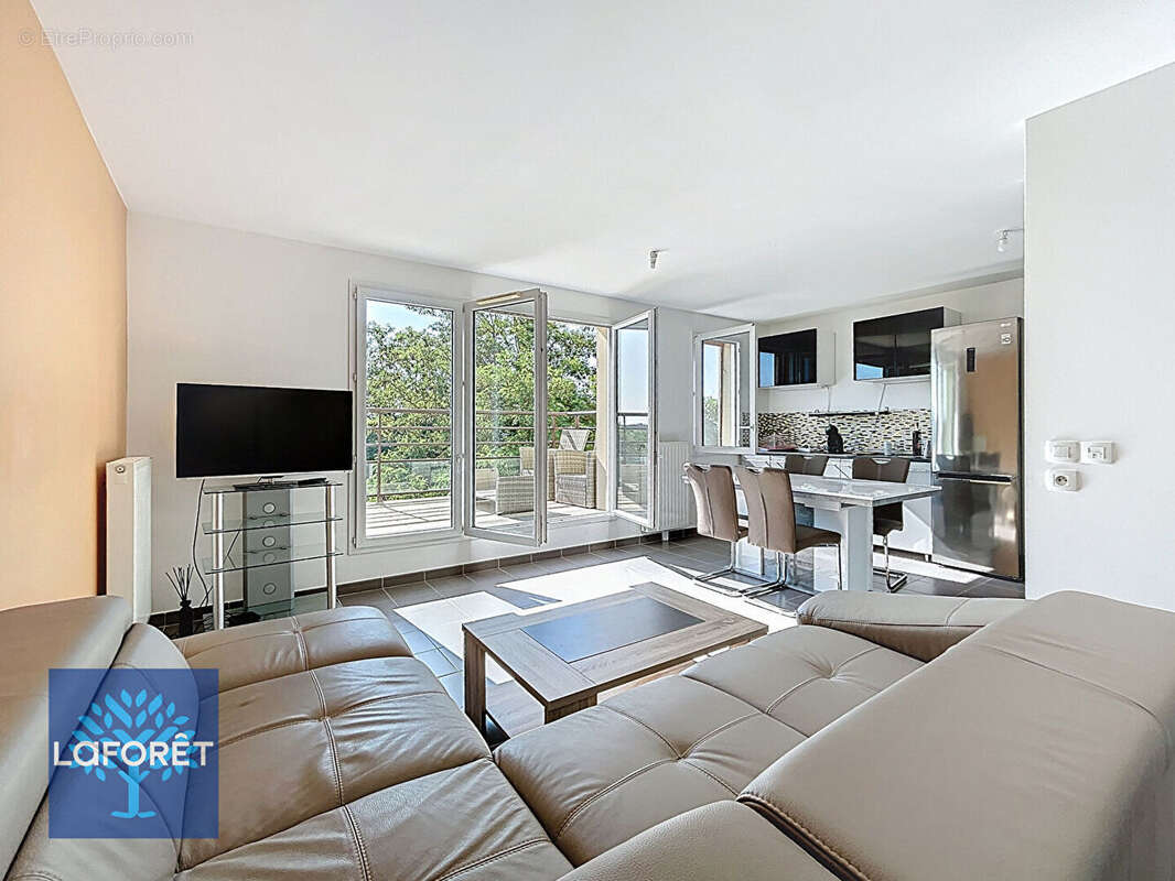 Appartement à CORBEIL-ESSONNES