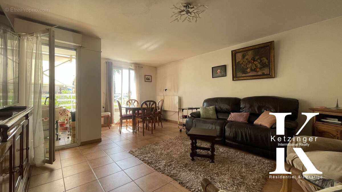 Appartement à LE CANNET